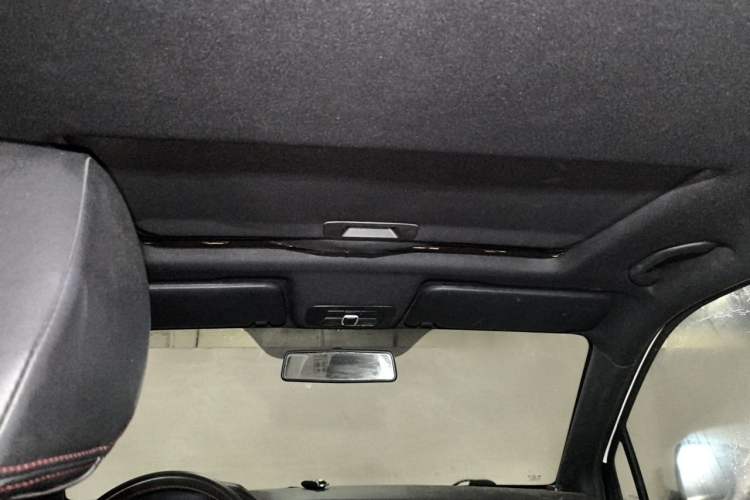 Used Brilliance V3 2015 1.5L Manual Smart Version Headliner