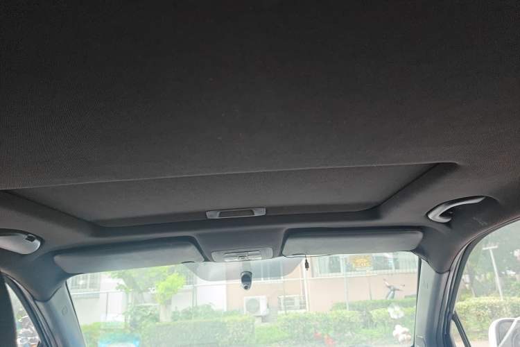 Used Brilliance V3 2015 1.5L Automatic Smart Version Headliner