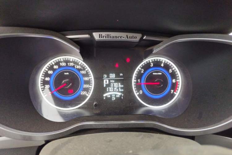 Used Brilliance V3 2015 1.5L Automatic Elite Model Instrument Cluster