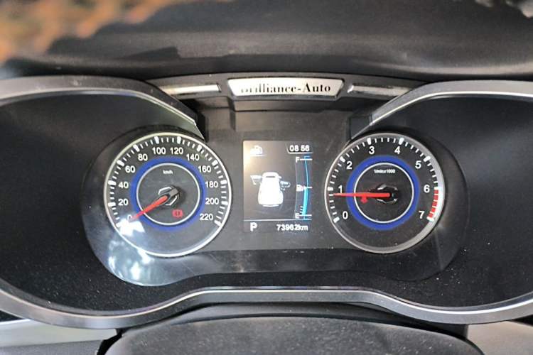 Used Brilliance V3 2015 1.5T Automatic Flagship Model Instrument Cluster