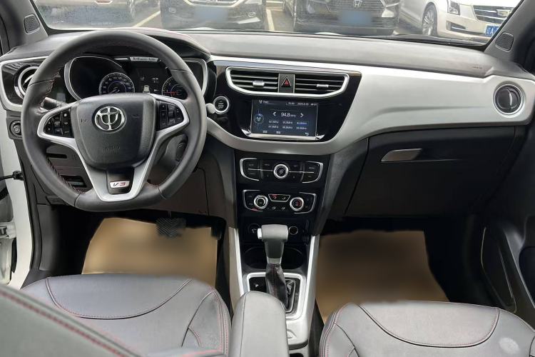 Used Brilliance V3 2015 1.5T Automatic Flagship Model Interior 1