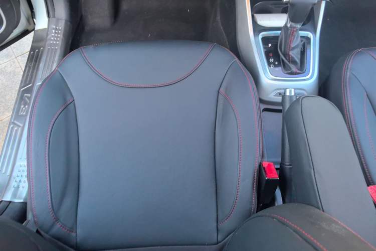 Used Brilliance V3 2015 1.5L Automatic Smart Version Interior 10