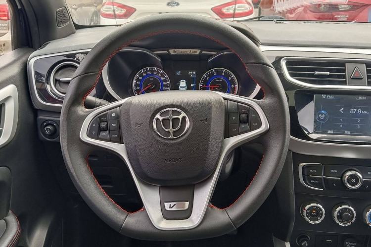 Used Brilliance V3 2015 1.5L Manual Smart Version Interior 2
