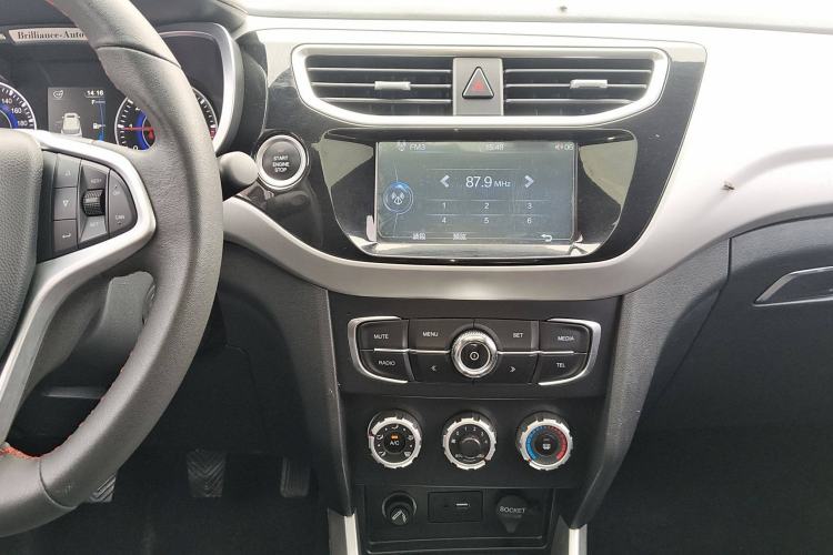 Used Brilliance V3 2015 1.5L Manual Smart Version Interior 3