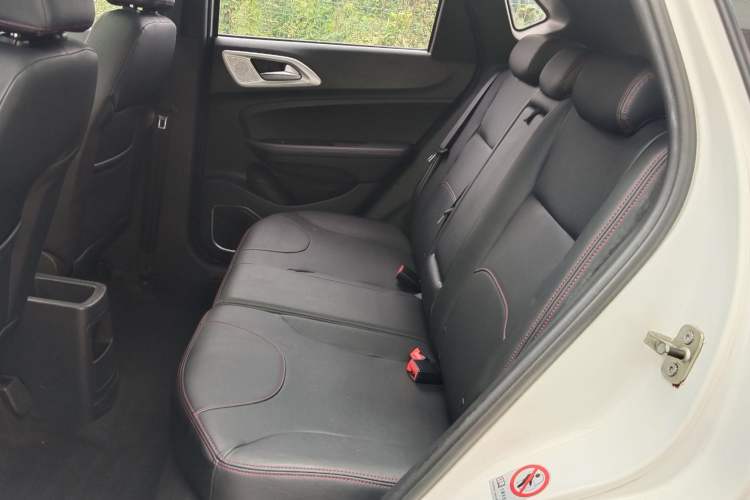 Used Brilliance V3 2015 1.5L Manual Smart Version Interior 7