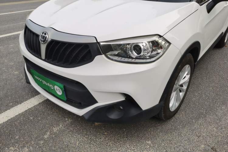 Used Brilliance V3 2015 1.5L Manual Comfort Model Left Front Headlight