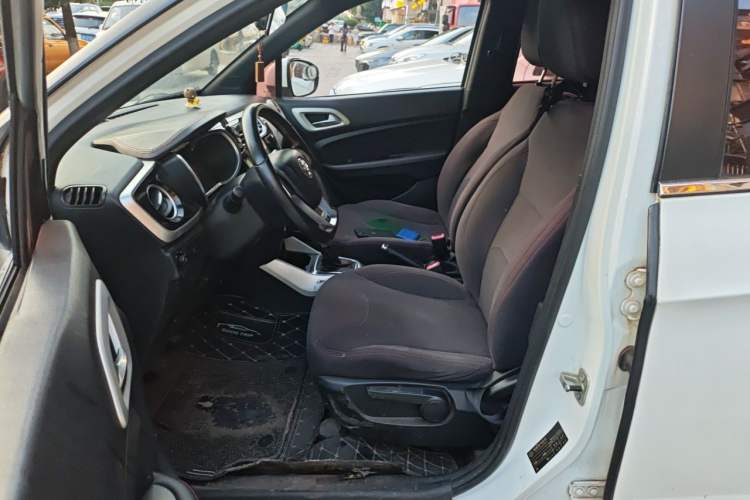 Used Brilliance V3 2015 1.5L Automatic Elite Model Left Front Seat