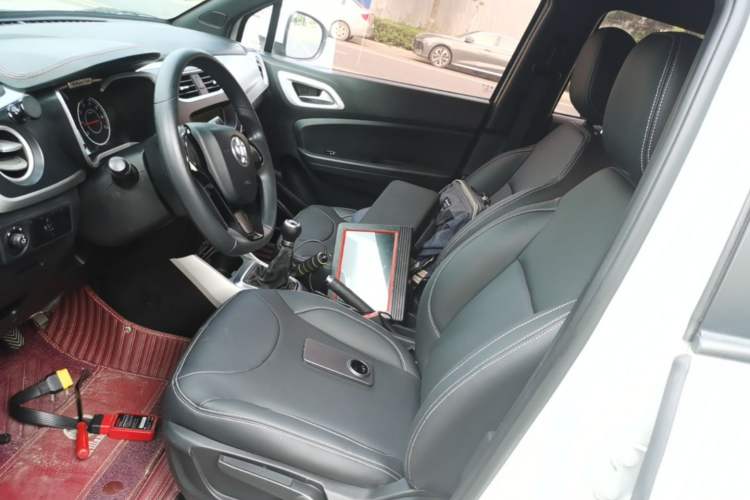 Used Brilliance V3 2015 1.5L Manual Comfort Model Left Front Seat