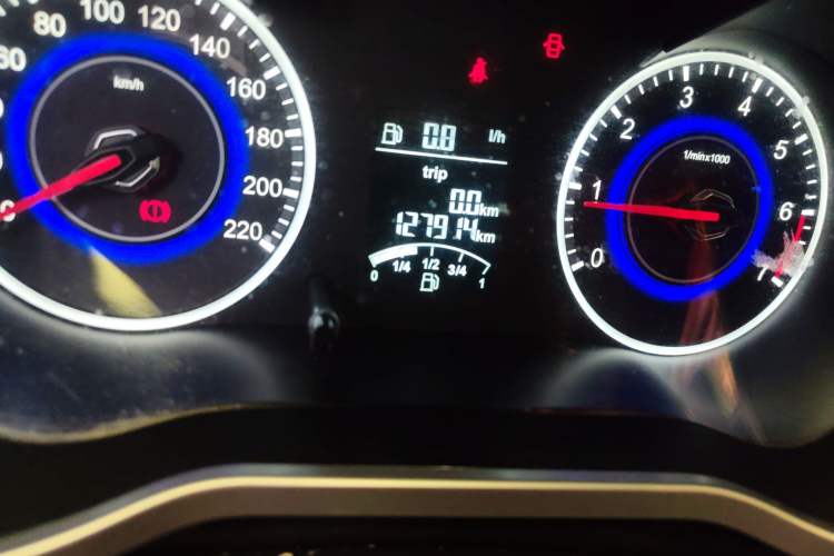 Used Brilliance V3 2015 1.5L Manual Comfort Model Odometer Close Up