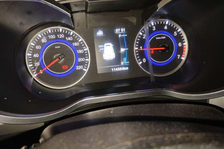Used Brilliance V3 2015 1.5L Manual Smart Version Odometer Close Up