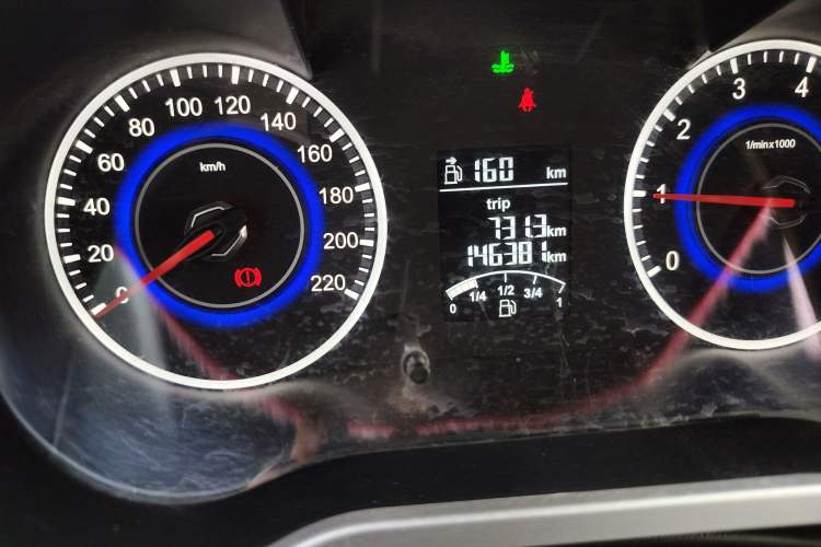 Used Brilliance V3 2015 1.5L Manual Base Version Odometer Close Up