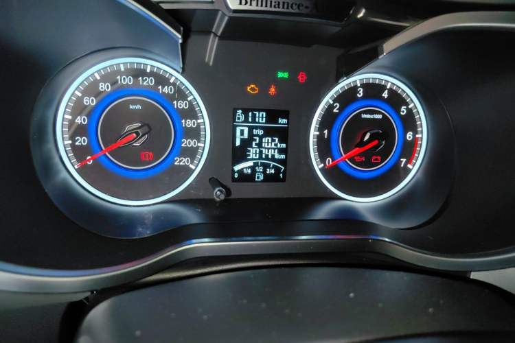 Used Brilliance V3 2015 1.5L Automatic Elite Model Odometer Close Up