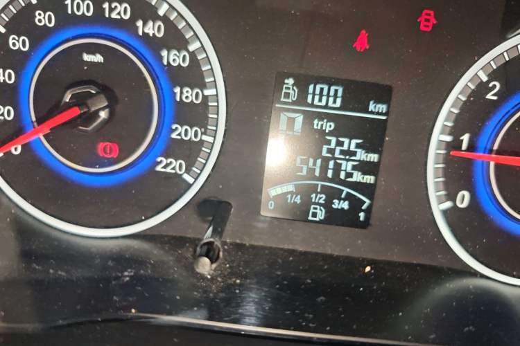 Used Brilliance V3 2015 1.5L Automatic Elite Model Odometer Close Up