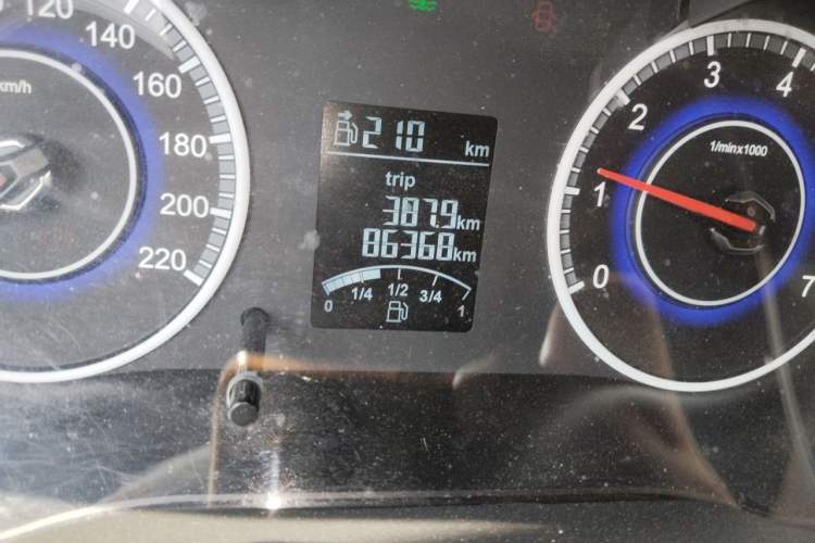Used Brilliance V3 2015 1.5L Manual Comfort Model Odometer Close Up