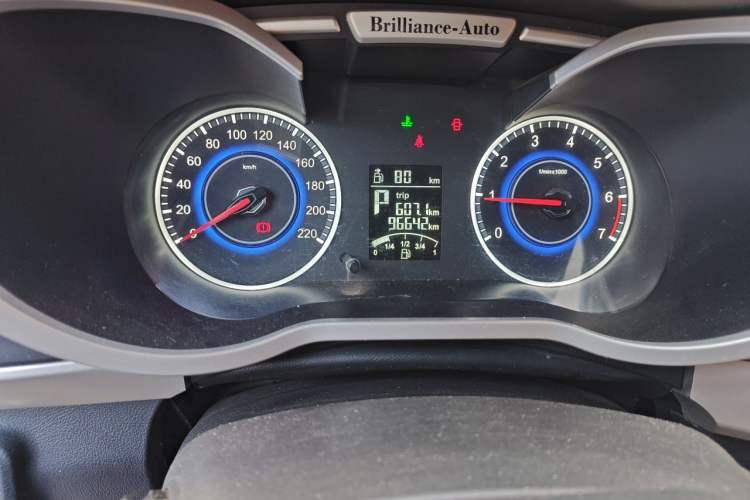 Used Brilliance V3 2015 1.5L Automatic Comfort Edition Odometer Close Up