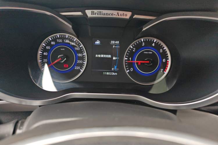 Used Brilliance V3 2015 1.5L Manual Smart Version Odometer Close Up