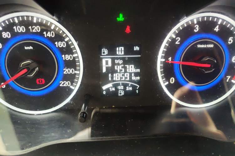 Used Brilliance V3 2015 1.5L Automatic Elite Model Odometer Close Up