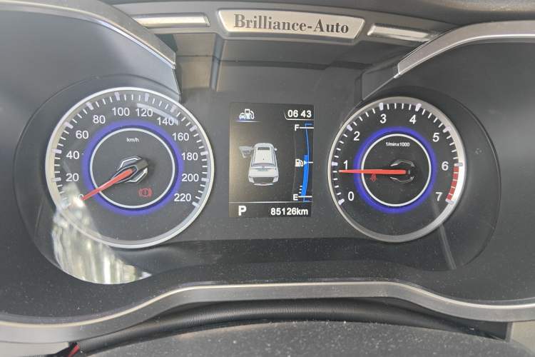 Used Brilliance V3 2015 1.5L Automatic Smart Version Odometer Close Up