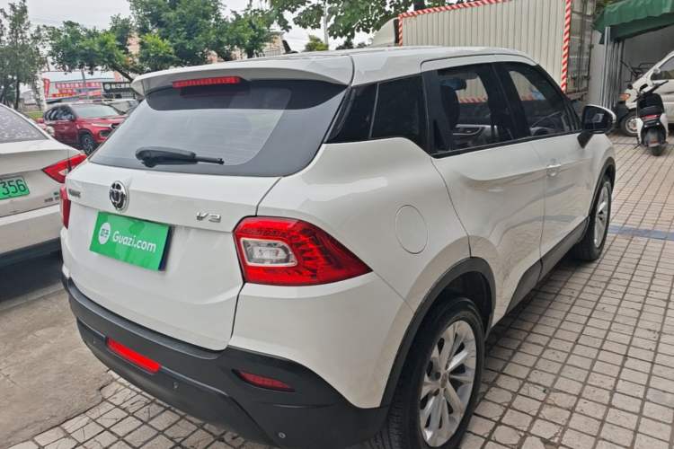 Used Brilliance V3 2015 1.5L Manual Base Version Rear Right 45 Deg