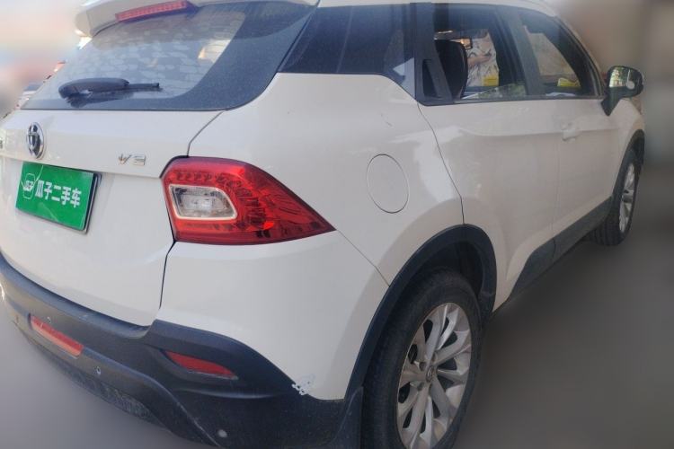 Used Brilliance V3 2015 1.5L Manual Base Version Rear Right 45 Deg