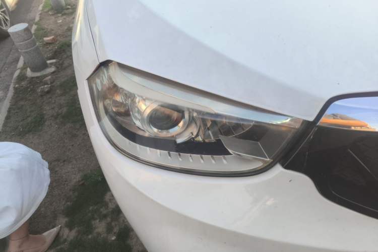 Used Brilliance V3 2015 1.5L Manual Smart Version Right Front Headlight