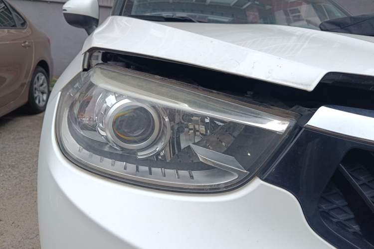 Used Brilliance V3 2015 1.5L Manual Smart Version Right Front Headlight