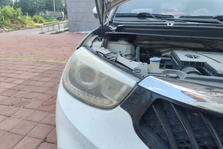 Used Brilliance V3 2015 1.5L Manual Smart Version Right Front Headlight