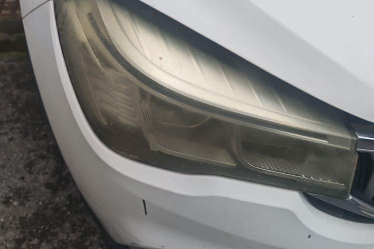 Used Brilliance V3 2015 1.5L Manual Smart Version Right Front Headlight