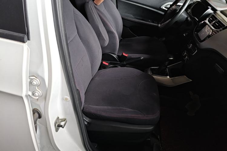 Used Brilliance V3 2015 1.5L Automatic Elite Model Right Front Seat