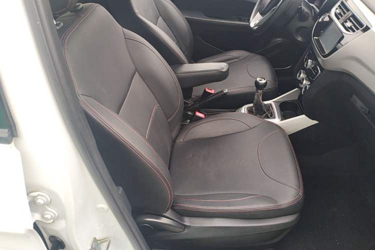 Used Brilliance V3 2015 1.5L Manual Smart Version Right Front Seat