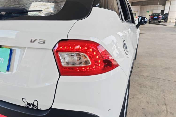 Used Brilliance V3 2015 1.5L Manual Smart Version Right Rear Taillight