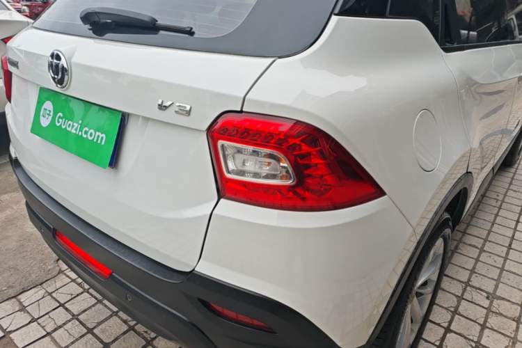 Used Brilliance V3 2015 1.5L Manual Base Version Right Rear Taillight