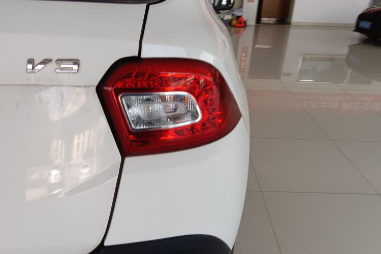 Used Brilliance V3 2015 1.5L Manual Elite Model Right Rear Taillight