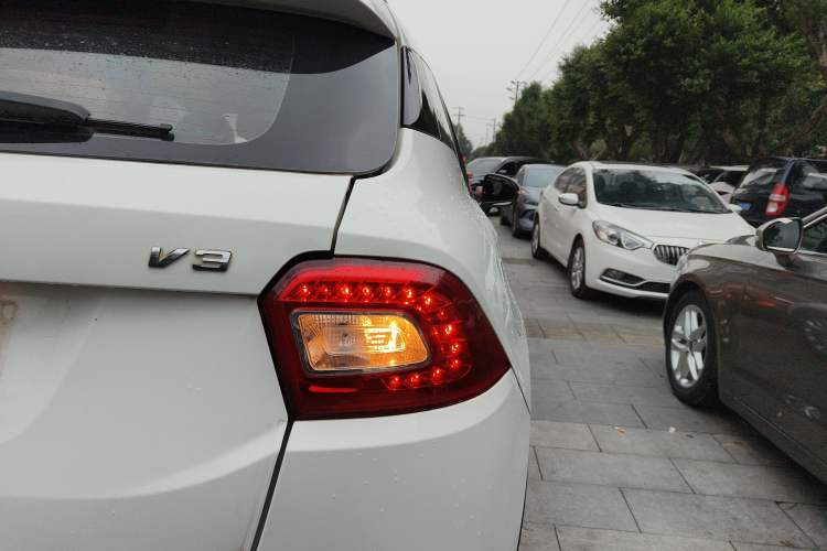 Used Brilliance V3 2015 1.5L Manual Elite Model Right Rear Taillight