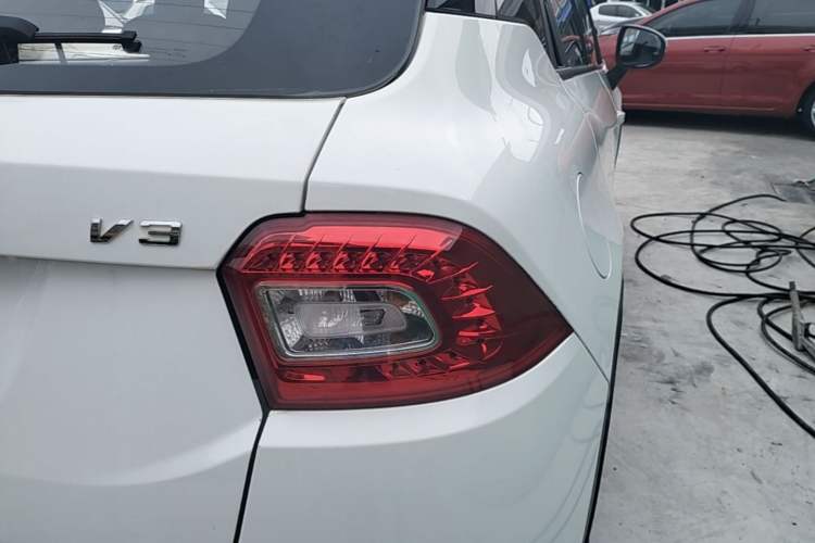 Used Brilliance V3 2015 1.5L Manual Smart Version Right Rear Taillight