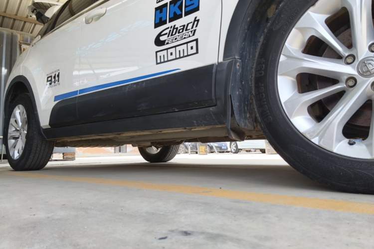 Used Brilliance V3 2015 1.5L Manual Comfort Model Right Side Sill