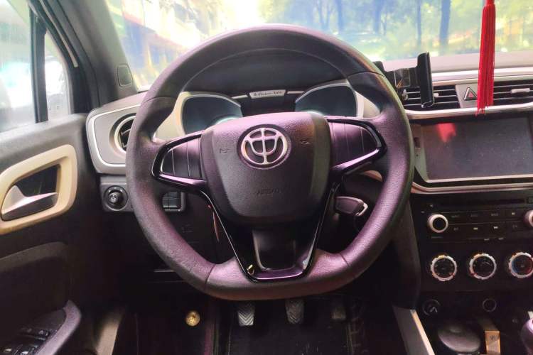 Used Brilliance V3 2015 1.5L Manual Comfort Model Steering Wheel