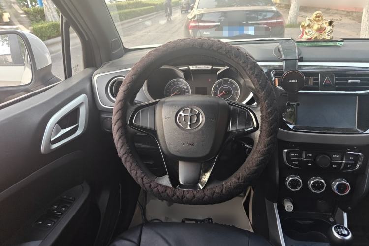 Used Brilliance V3 2015 1.5L Manual Comfort Model Steering Wheel