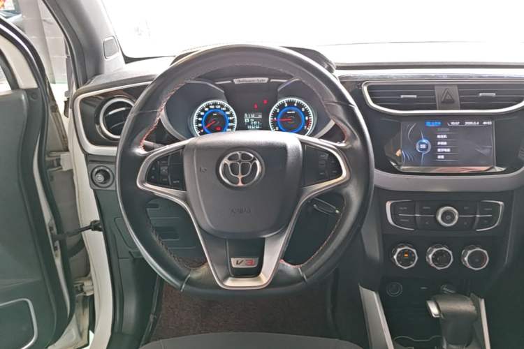 Used Brilliance V3 2015 1.5L Automatic Elite Model Steering Wheel