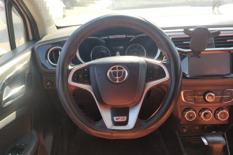 Used Brilliance V3 2015 1.5L Automatic Smart Version Steering Wheel
