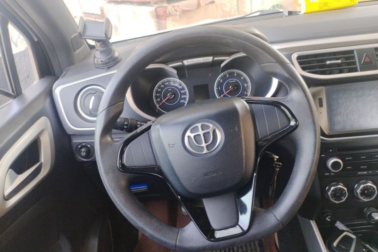 Used Brilliance V3 2015 1.5L Manual Base Version Steering Wheel