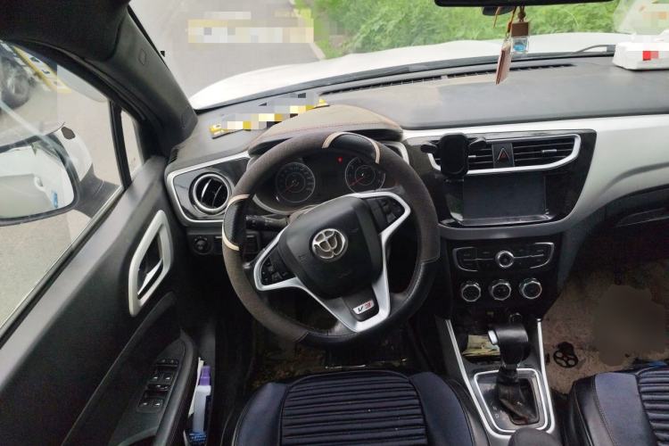 Used Brilliance V3 2015 1.5L Automatic Elite Model Steering Wheel