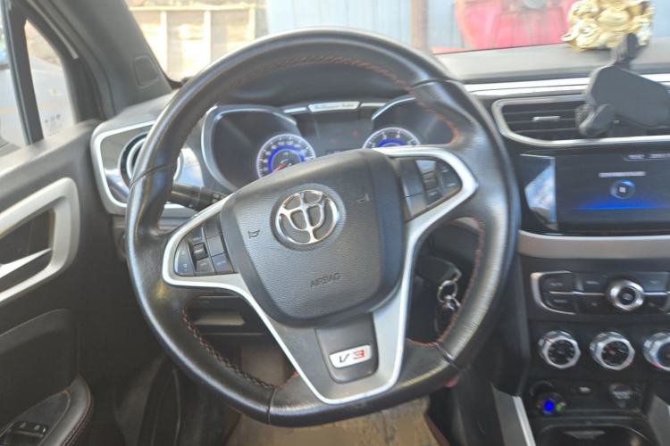 Used Brilliance V3 2015 1.5L Manual Elite Model Steering Wheel