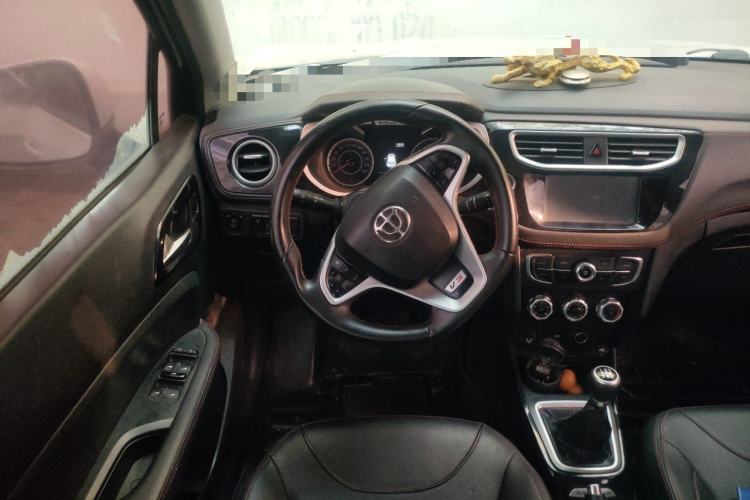Used Brilliance V3 2015 1.5L Manual Smart Version Steering Wheel