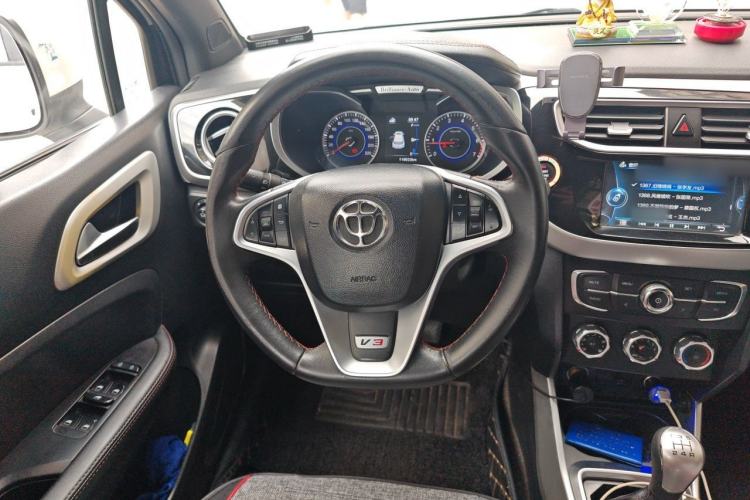 Used Brilliance V3 2015 1.5L Manual Smart Version Steering Wheel