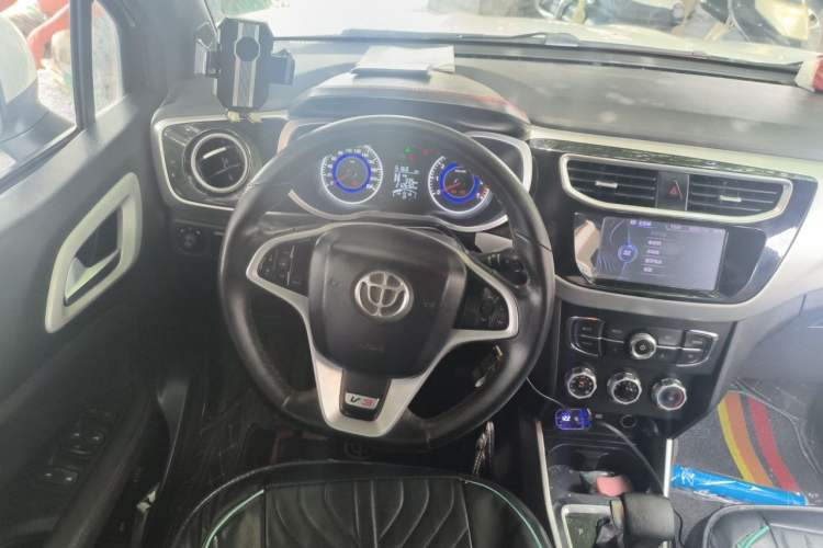 Used Brilliance V3 2015 1.5L Automatic Elite Model Steering Wheel