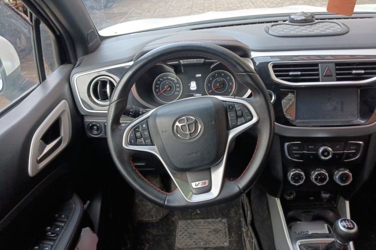 Used Brilliance V3 2015 1.5L Manual Smart Version Steering Wheel