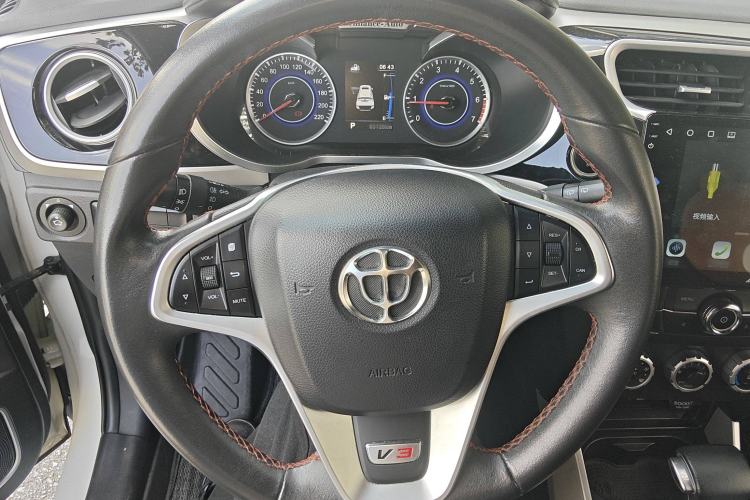 Used Brilliance V3 2015 1.5L Automatic Smart Version Steering Wheel