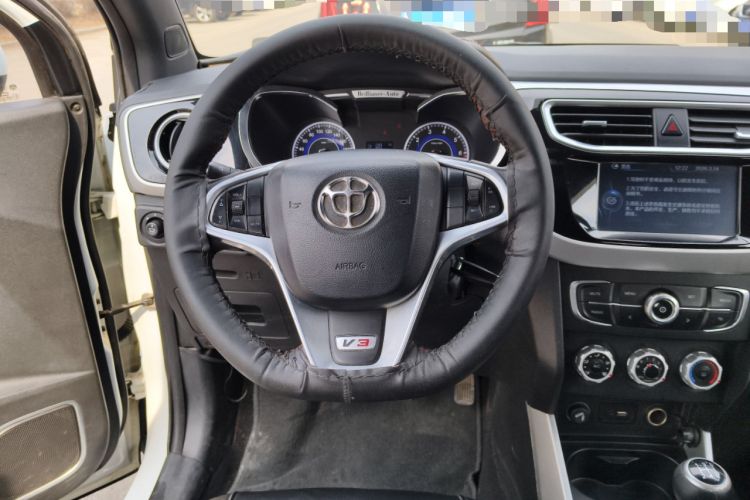 Used Brilliance V3 2015 1.5L Manual Elite Model Steering Wheel