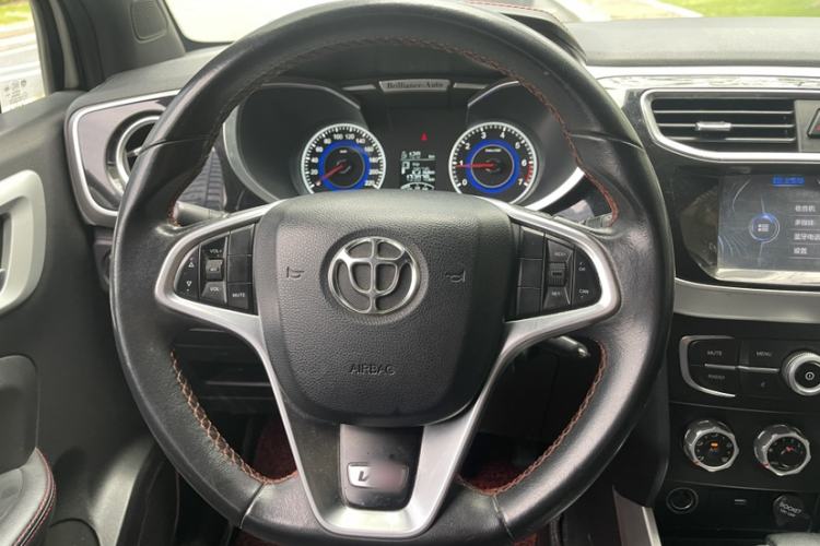 Used Brilliance V3 2015 1.5L Automatic Elite Model Steering Wheel